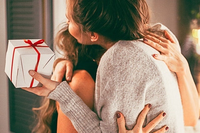 18 Holiday Gifts for Those in Recovery