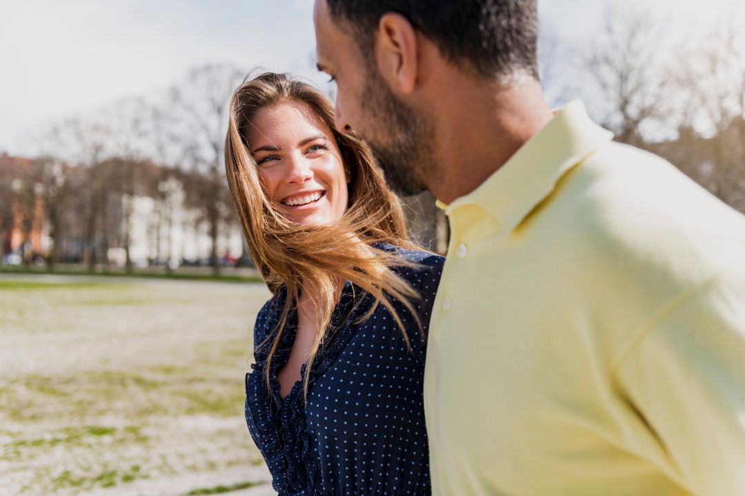 happy-couple-on-a-walk-2022-12-16-22-18-12-utc.jpg Happy couple on a walk